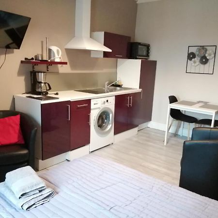 Joli Studio Dans Un Ancien Hotel Du XIX Siecle - Proche Toutes Commodites - Thermes Et Parc Виттель Экстерьер фото