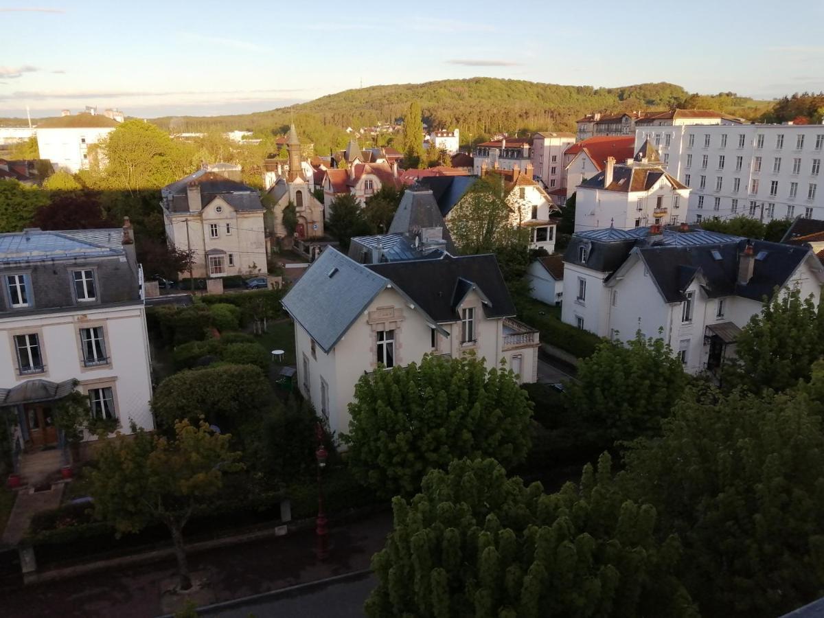 Joli Studio Dans Un Ancien Hotel Du XIX Siecle - Proche Toutes Commodites - Thermes Et Parc Виттель Экстерьер фото